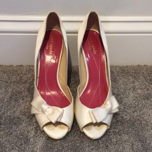 Kate spade off white formal shoes